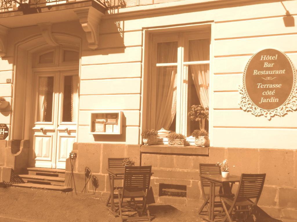 Hotel De La Providence Égliseneuve-dʼEntraigues Kültér fotó