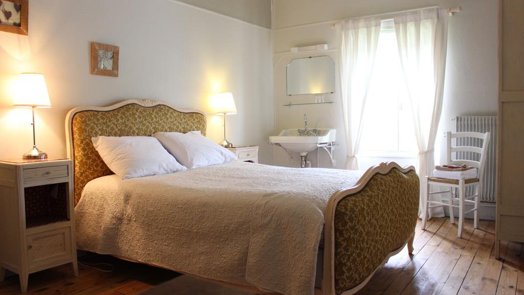 Hotel De La Providence Égliseneuve-dʼEntraigues Kültér fotó