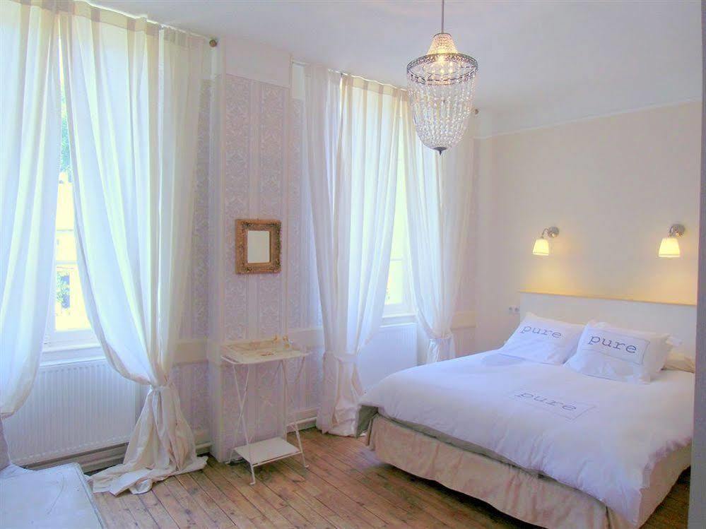 Hotel De La Providence Égliseneuve-dʼEntraigues Kültér fotó